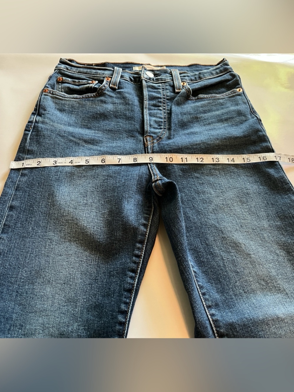 Levi’s Wedgie Straight High Rise Size 28 - Picture 5 of 16